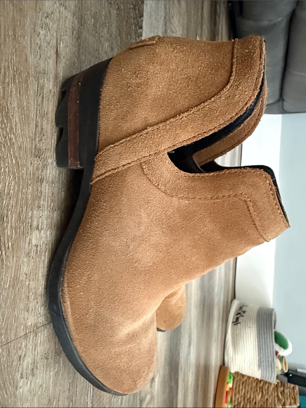 Sorel Women’s Tan Suede lola Boots